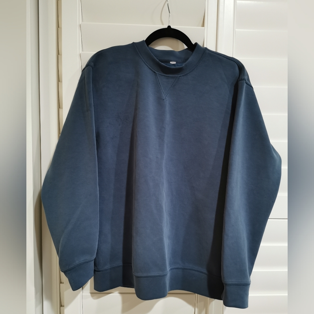 Lululemon sweatshirt